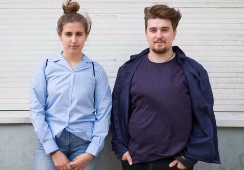 Ines Alves và anh traiTiago đã thoát khỏi vụ cháy chung cư ở London nhờ người cha phát hiện sớm vụ việc. Ảnh:Guardian