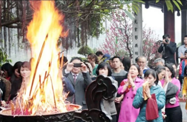 Xóa tư tưởng “tháng Giêng là tháng ăn chơi”