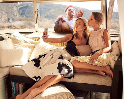 Selfie cùng các người đẹp... Selfie cùng các người đẹp...