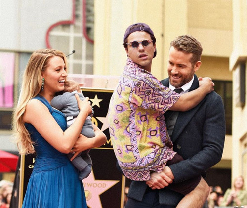 Trong vòng tay thương yêu của cặp vợ chồng Ryan và Blake. Trong vòng tay thương yêu của cặp vợ chồng Ryan và Blake.