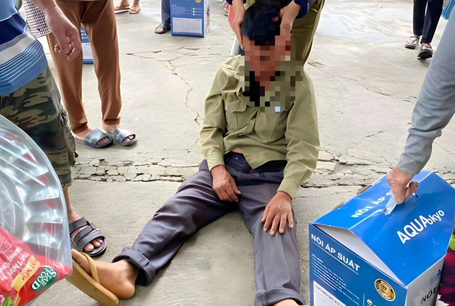 Người đàn ông bị sốc khi biết mình bị lừa. (Ảnh: CTV) Người đàn ông bị sốc khi biết mình bị lừa. (Ảnh: CTV)