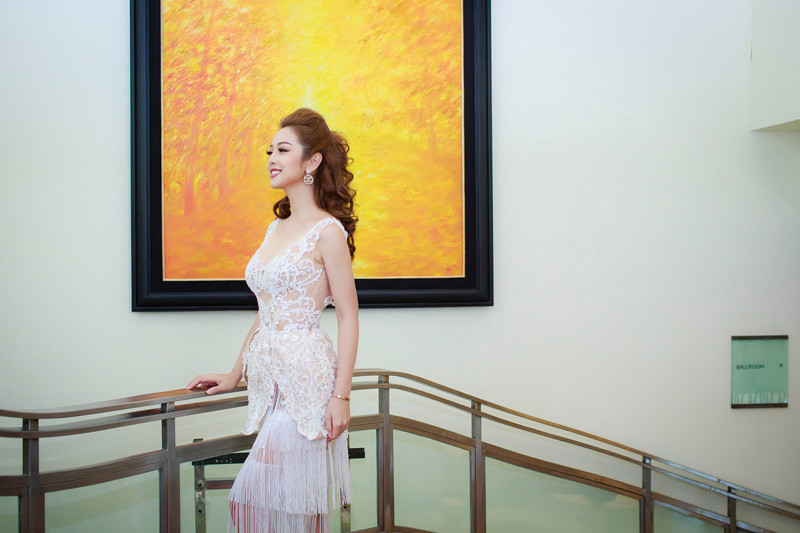 Hoa hậu Jennifer Phạm khoe nhan sắc xinh đẹp khi lấn sân làm ca sĩ ảnh 4