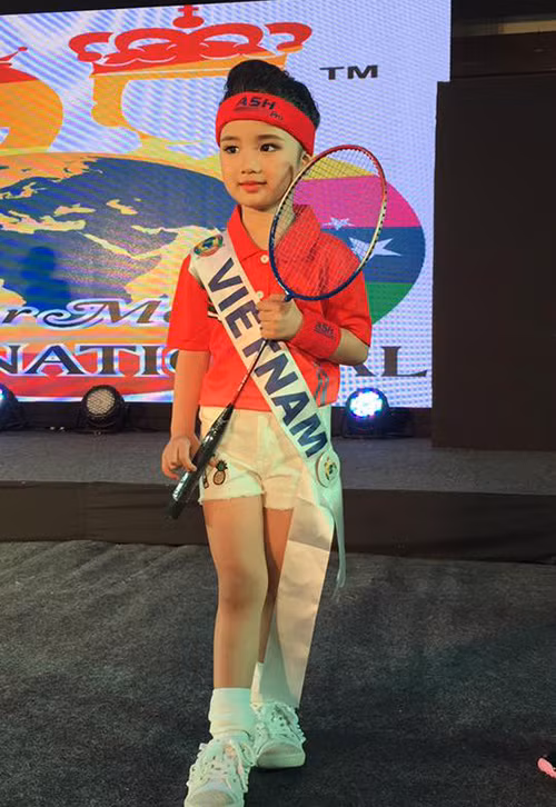 ve-dang-yeu-cua-co-nhoc-5-tuoi-nguoi-viet-vua-duoc-phong-cong-chua-chau-a-3