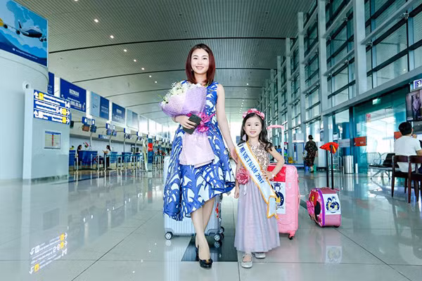 ve-dang-yeu-cua-co-nhoc-5-tuoi-nguoi-viet-vua-duoc-phong-cong-chua-chau-a-4