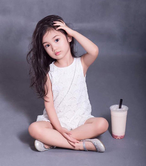 ve-dang-yeu-cua-co-nhoc-5-tuoi-nguoi-viet-vua-duoc-phong-cong-chua-chau-a-10