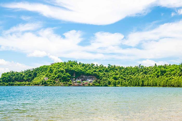 ho nuoc bi an nhat trung quoc noi thuy quai sinh song - 2