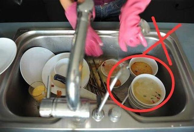 5 thói quen khi rửa bát làm tăng gấp đôi vi khuẩn ảnh 1 5 thoi quen khi rua bat lam tang gap doi vi khuan, khien benh tat don dap tim den - 1