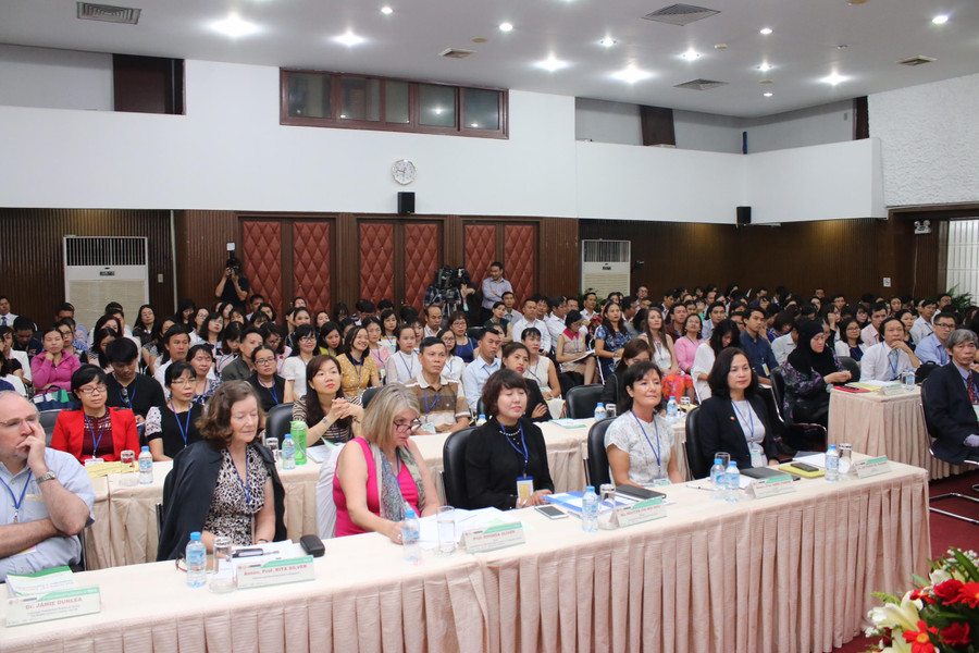 Các đại biểu tại Hội thảo quốc tế hôm nay tại Trung tâm SEAMEO RETRAC Các đại biểu tại Hội thảo quốc tế hôm nay tại Trung tâm SEAMEO RETRAC