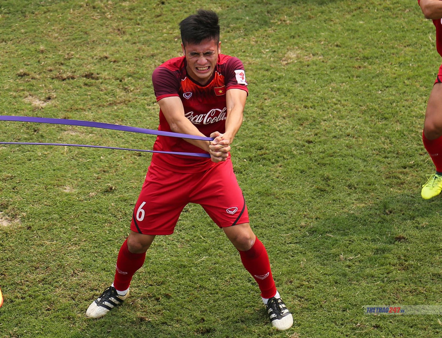 Bùi Tiến Dụng nhăn nhó.