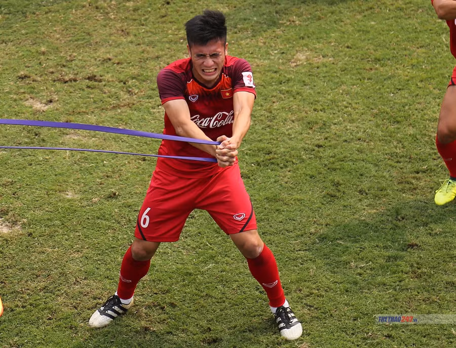 Bùi Tiến Dụng nhăn nhó.