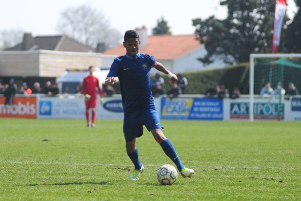 Jason Pendant đang thi đấu cho FC Sochaux tại Ligue 2