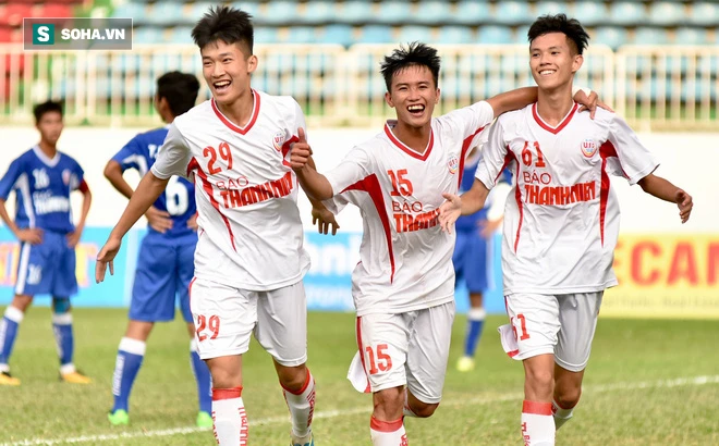 Niềm vui chiến thắng của U19 HAGL. Ảnh: Cao Nguyên.