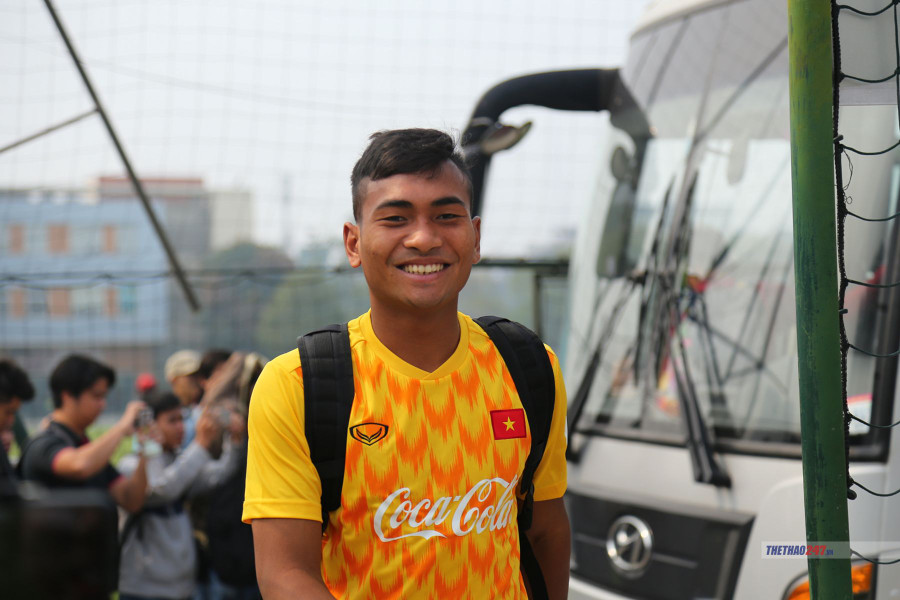 Các cầu thủ đều rất "tươi" trước buổi tập.