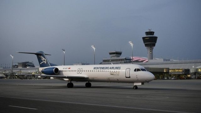 Phi công ngất xỉu đột ngột khi máy bay đang chở 90 người - 2 Phi công ngất xỉu đột ngột khi máy bay đang chở 90 người - 2