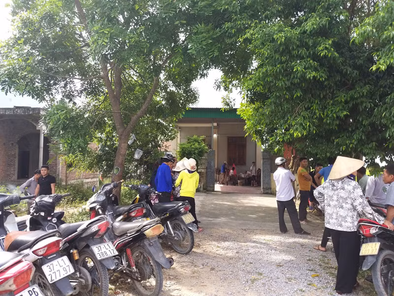 hien truong vu nu nhan vien cua hang xang bi dam chet trong dem hinh 2