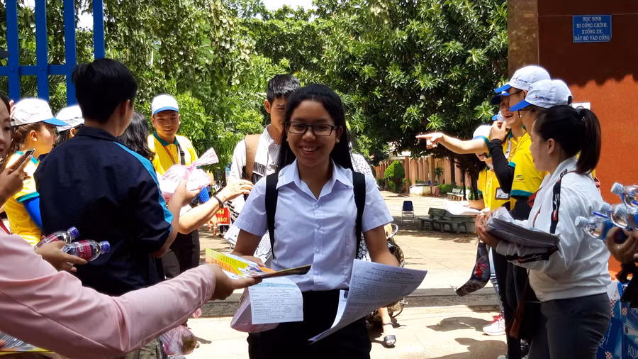 Các thí sinh dự thi THPT quốc gia 2019 tại Đắk Lắk.