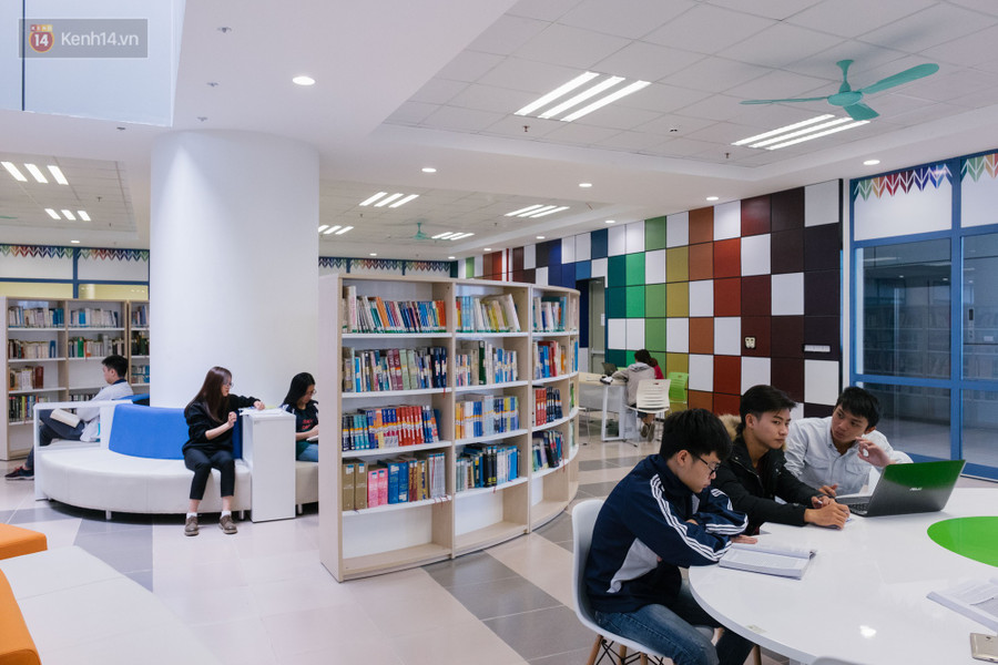 Thư viện được bố trí hợp lý.