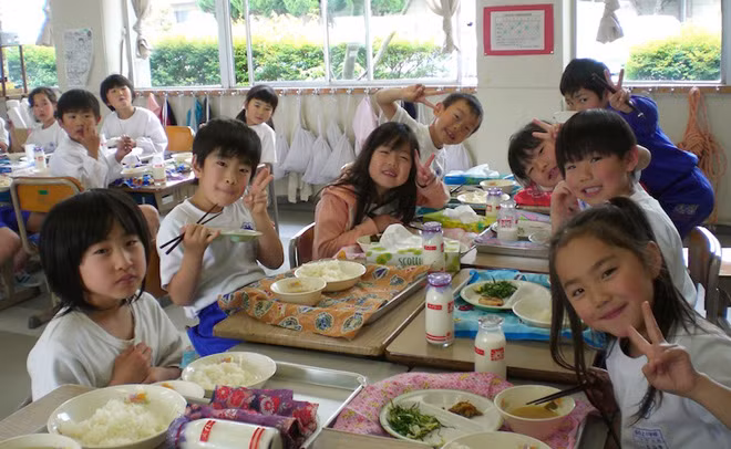 Phản đối Chương trình “Sữa học đường” là thiếu thiện chí 