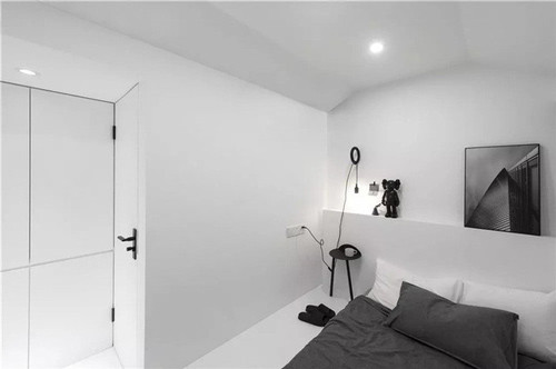 Cậu con trai lớn đã ra ở riêng nên Lao Jin dành góc nhỏ ở tầng 2để thiết kế phòng ngủcho cô con gái nhỏ.