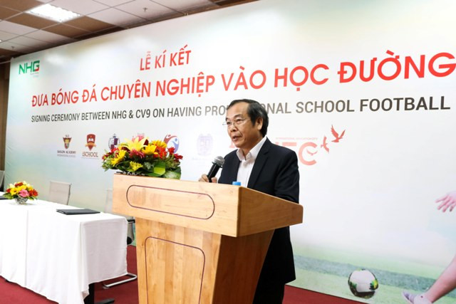 Tiến sĩ Đỗ Mạnh Cường, Thường trực Hội đồng giáo dục Tập đoàn giáo dục Nguyễn Hoàng phát biểu khai mạc. Tiến sĩ Đỗ Mạnh Cường, Thường trực Hội đồng giáo dục Tập đoàn giáo dục Nguyễn Hoàng phát biểu khai mạc.