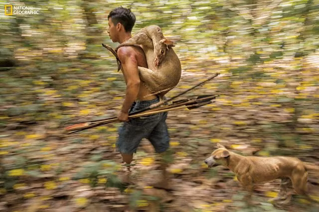 Cuộc sống của bộ lạc ít người nhất hành tinh ở rừng rậm Amazon - Hình 2