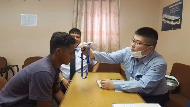 Adilang được tiến hành kiểm tra sau khi vào bờ