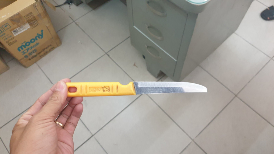 Con dao Nghĩa dùng để đe dọa người dân. Con dao Nghĩa dùng để đe dọa người dân.