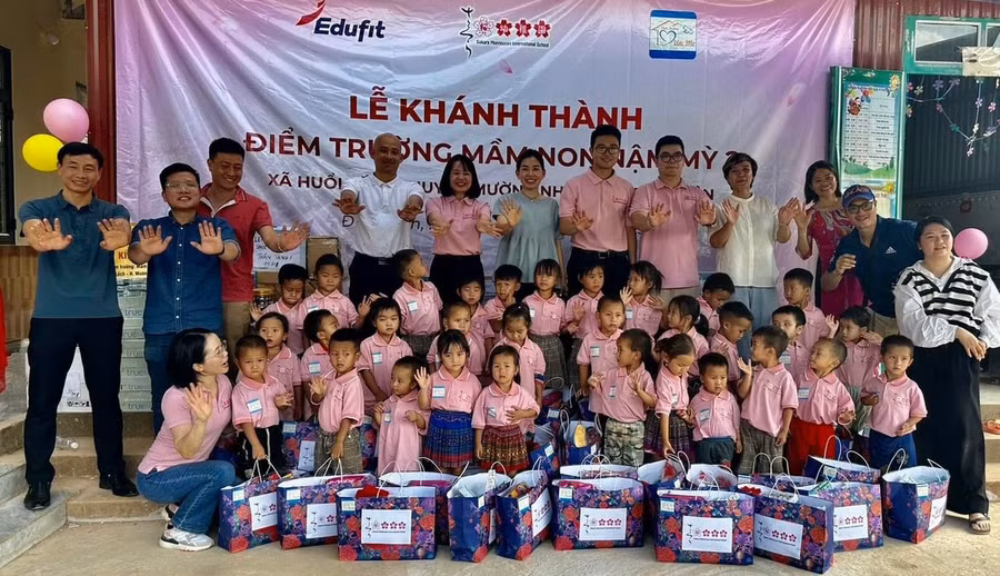 Hàng năm trường đều làm tốt công tác xã hội hóa giáo dục.