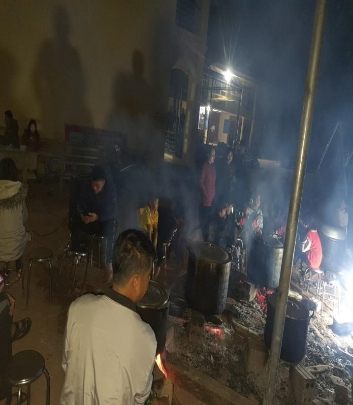 Trông nồi bánh chưng... Trông nồi bánh chưng...