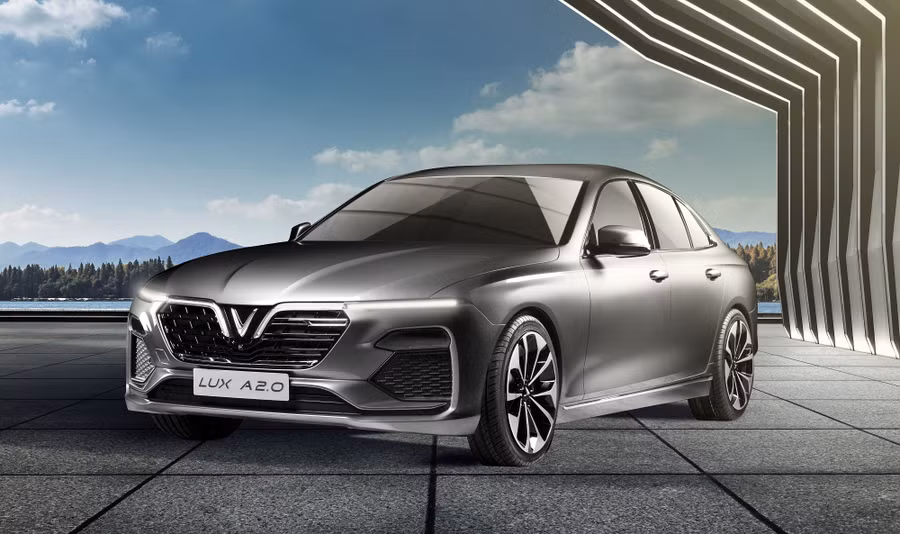 HLV Mai Đức Chung được tặng 01 xe VinFast Lux A2.0 phiên bản cao cấp trị giá 1,35 tỷ đồng, nhằm tôn vinh những đóng góp bền bỉ của ông cho bóng đá nữ Việt Nam suốt nhiều năm qua. HLV Mai Đức Chung được tặng 01 xe VinFast Lux A2.0 phiên bản cao cấp trị giá 1,35 tỷ đồng, nhằm tôn vinh những đóng góp bền bỉ của ông cho bóng đá nữ Việt Nam suốt nhiều năm qua.