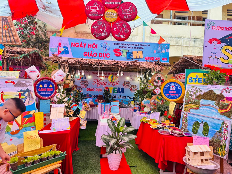 Nhiều mô hình sáng tạo xuất hiện tại ngày hội. Nhiều mô hình sáng tạo xuất hiện tại ngày hội.