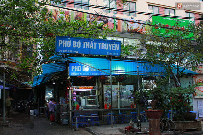 Quán phở Thất truyền nằm trên phố Hoa Lư.