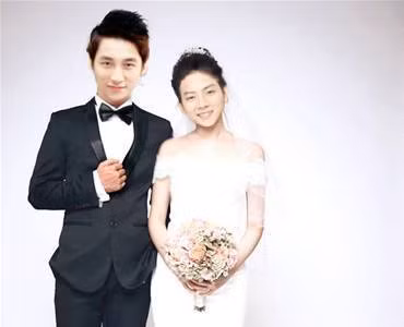 Hoài Lâm - Sơn Tùng M-TP đẹp đôi “chụp ảnh cưới“