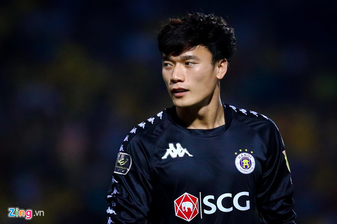 Bùi Tiến Dũng vẫn dự bị tại CLB Hà Nội. Điều đó sẽ ảnh hưởng lớn tới vị trí của anh trong mắt HLV Park Hang-seo Bùi Tiến Dũng vẫn dự bị tại CLB Hà Nội. Điều đó sẽ ảnh hưởng lớn tới vị trí của anh trong mắt HLV Park Hang-seo