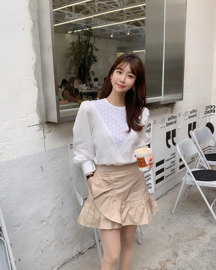 Tranh thủ trời mát, học ngay theo 12 set đồ đơn giản này để khỏi phải nghĩ nhiều hàng ngày - Ảnh 1.