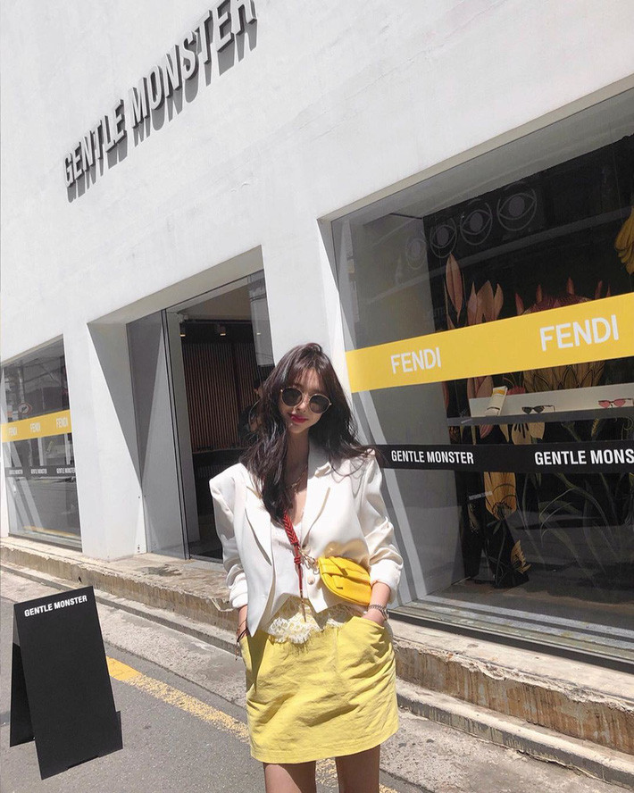 Tranh thủ trời mát, học ngay theo 12 set đồ đơn giản này để khỏi phải nghĩ nhiều hàng ngày - Ảnh 10.