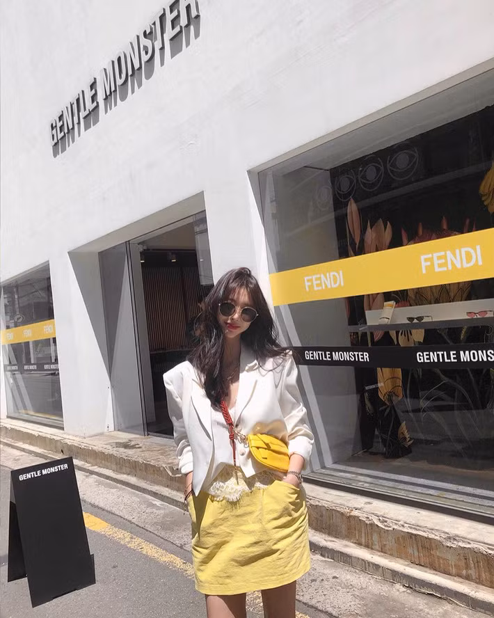 Tranh thủ trời mát, học ngay theo 12 set đồ đơn giản này để khỏi phải nghĩ nhiều hàng ngày - Ảnh 10.