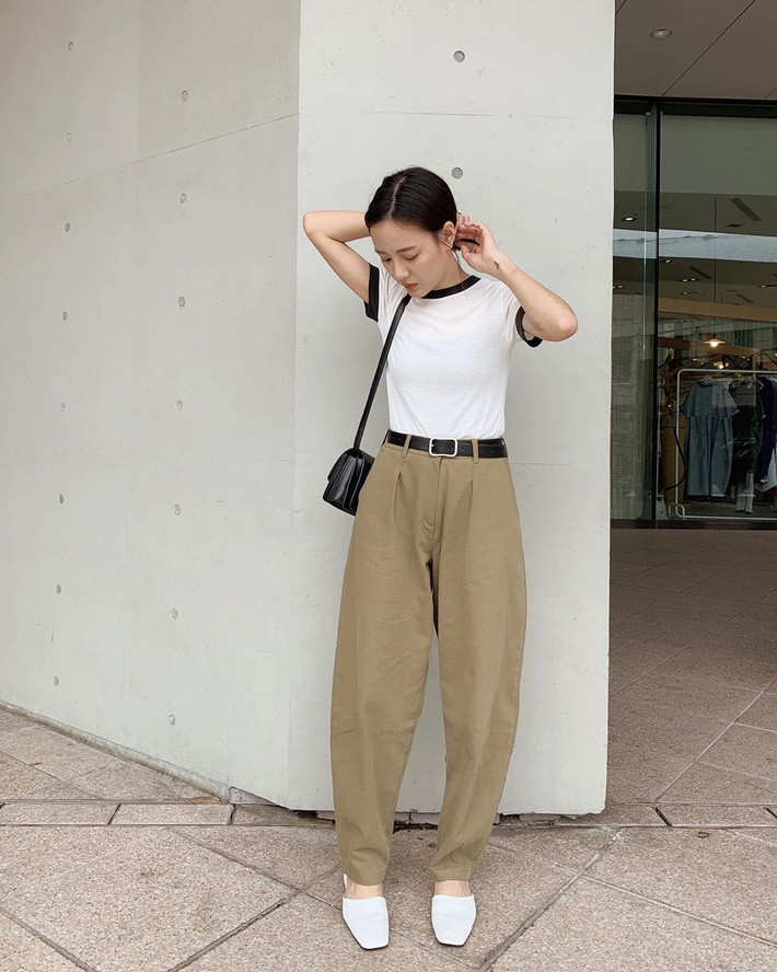 Tranh thủ trời mát, học ngay theo 12 set đồ đơn giản này để khỏi phải nghĩ nhiều hàng ngày - Ảnh 2.