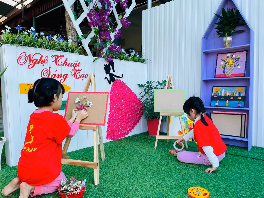 Góc nghệ thuật sáng tạo của Trường Mầm non xã Thanh Chăn.