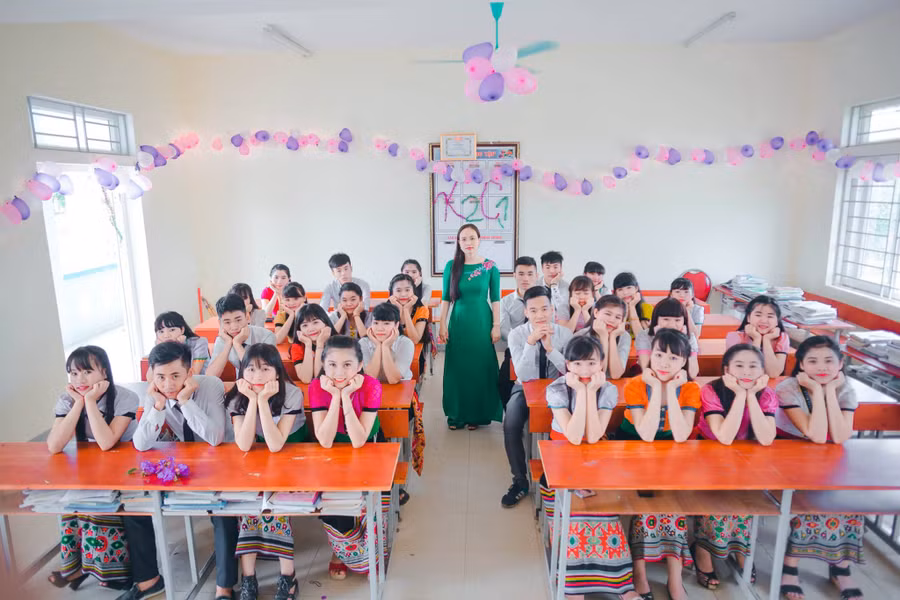 Lớp học 100% học sinh dân tộc thiểu số đạt trung bình trên 20 điểm khối C
