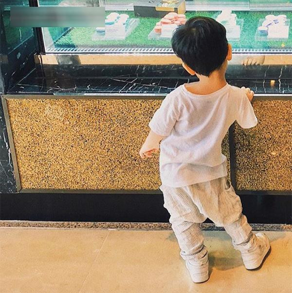 noi chang ngoa, cac co chu cung phai xach dep chay theo phong cach cua 5 nhoc ti nay - 10