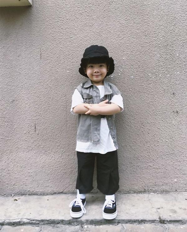 noi chang ngoa, cac co chu cung phai xach dep chay theo phong cach cua 5 nhoc ti nay - 1