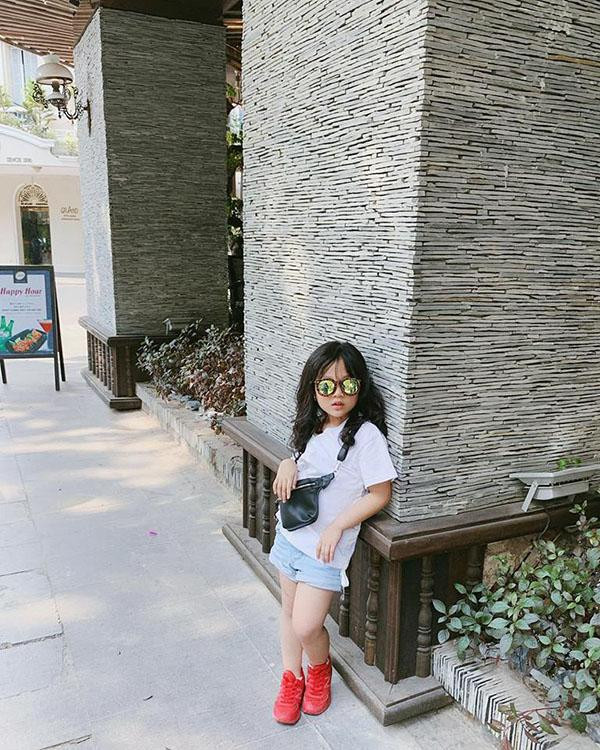 noi chang ngoa, cac co chu cung phai xach dep chay theo phong cach cua 5 nhoc ti nay - 20