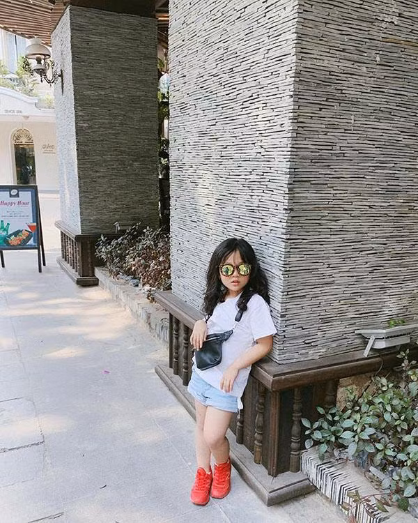 noi chang ngoa, cac co chu cung phai xach dep chay theo phong cach cua 5 nhoc ti nay - 20