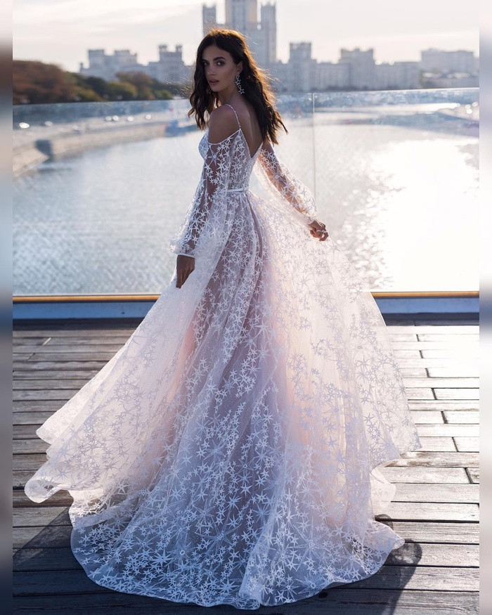 Loạt váy cưới đẹp như cổ tích này cô nàng nào chẳng muốn diện trong ngày trọng đại đời mình