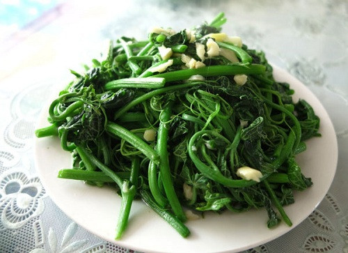 Cách làm ngọn su su xào tỏi cực ngon, giòn xanh mướt mắt ảnh 6 su-su-blogtamsuvn6