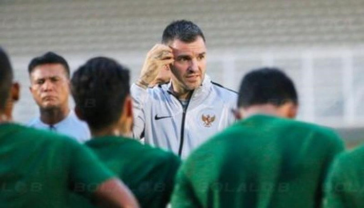 HLV Simon McMenemy phải đưa Indonesia vô địch AFF Cup 2020. HLV Simon McMenemy phải đưa Indonesia vô địch AFF Cup 2020.