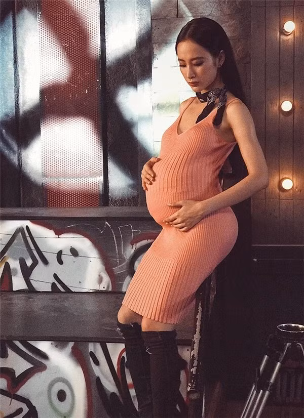 Lộ ảnh Hòa Minzy bụng bầu, chứng cớ dân mạng đưa ra càng có thêm cơ sở nữ ca sĩ đã sinh con-3