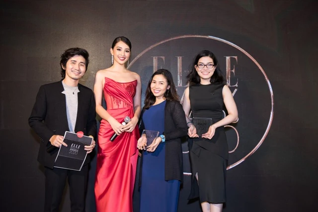 Hoa hậu Tiểu Vy “ẵm” giải Best Face of the year.