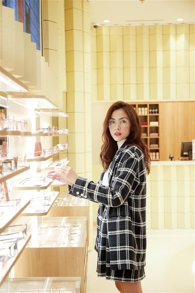 Tăng Thanh Hà lấy lại phong độ, xuất hiện khí chất hơn người ảnh 2 Sau thời gian bị chê gầy xác xơ, Tăng Thanh Hà lấy lại phong độ, khí chất hơn người-2